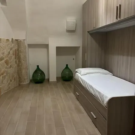 Nyaraló Mariposa Manfredonia