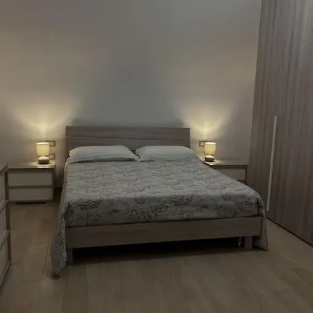 Nyaraló Mariposa Manfredonia